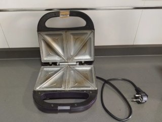 Sandwichera Bergner Olivar