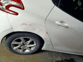 Peugeot 208 2015