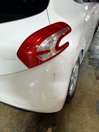 Peugeot 208 2015