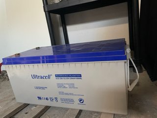 Batería Ultracell UCG 230-12 12V 230Ah (Recoger)