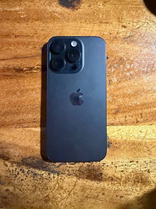 iPhone 15 Pro azul oscuro