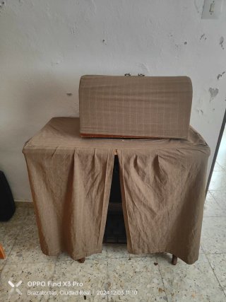 Máquina de Coser Alfa Antigua