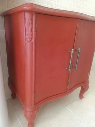 Muebles de baño y espejo. Vintage.
