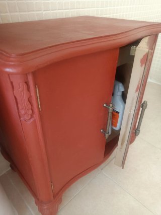 Muebles de baño y espejo. Vintage.
