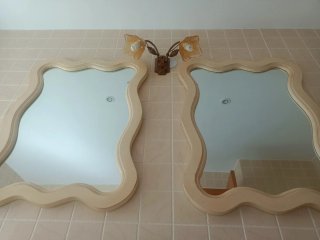 Muebles de baño y espejo. Vintage.