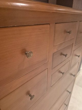 Cómoda alta de madera+espejo