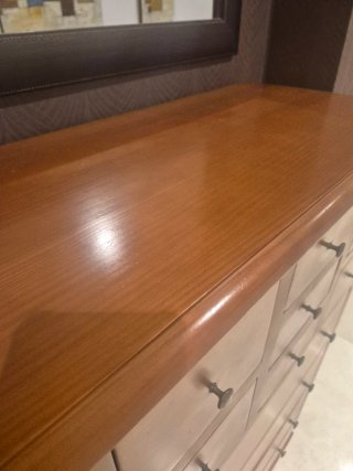 Cómoda alta de madera+espejo