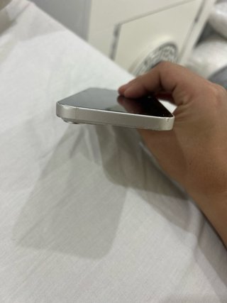 iPhone 14 Apple