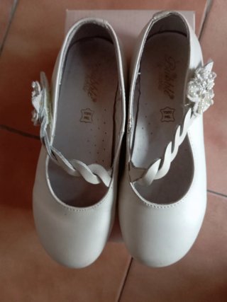 Zapatos de comunión de piel  color beige  talla 31