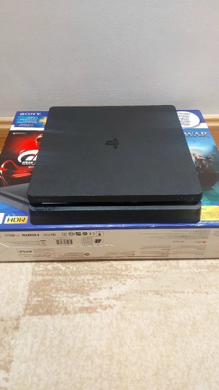 PS4 Mega Pack 1 TB con 2 Mandos y Juegos.