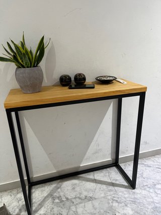 Mesita recibidor industrial madera y metal