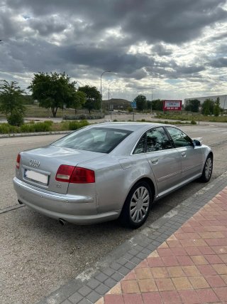 Audi A8 2004