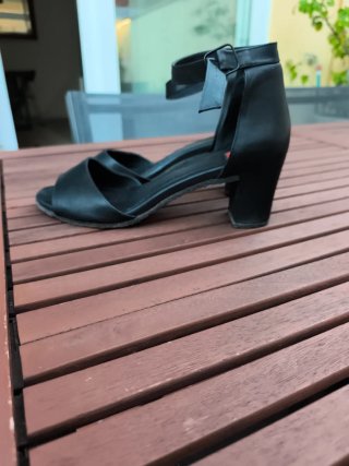 Zapatos de tacón Vialis negros mujer