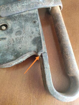 Candado antiguo grande de horquilla con llave