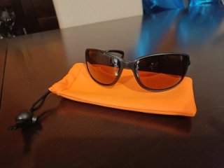 Gafa Oakley Cohort Polished Black con lentes ambar