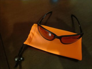 Gafa Oakley Cohort Polished Black con lentes ambar