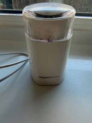 Molinillo de café eléctrico Amazonbasics