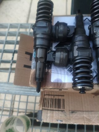 Inyectores Bomba 1.9 TDI ATD AXR Bosch
