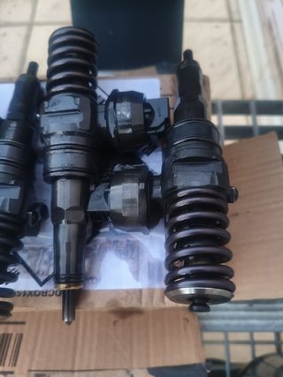 Inyectores Bomba 1.9 TDI ATD AXR Bosch