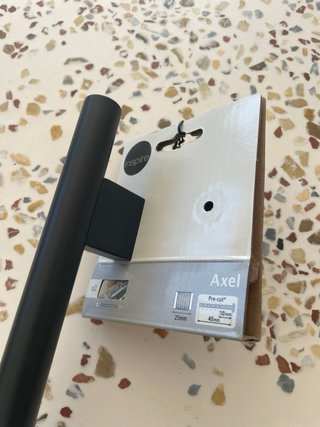 Tirador negro puerta