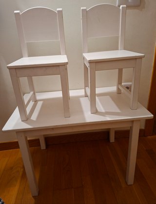 Mesa y 2 Sillas Niños Blancas