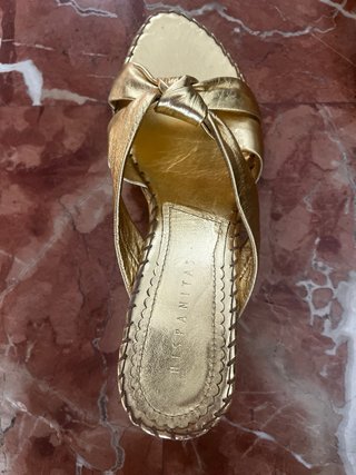 Zapatos Hispanitas dorados talla 39