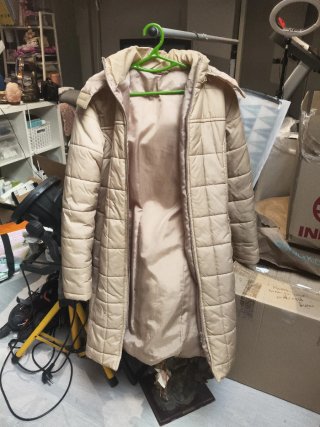 Abrigo acolchado beige