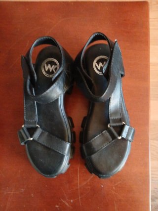 Sandalias Woman Key Mujer Negras