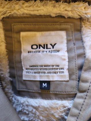 Chaqueta ONLY verde militar Talla M