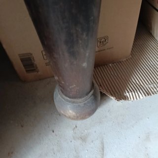 Mesa de centro de madera oscura