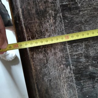 Mesa de centro de madera oscura