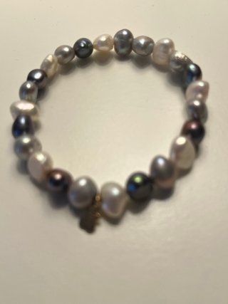 Pulsera Tous perlas multicolor con charm oro