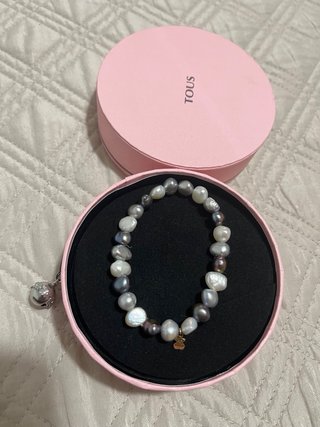 Pulsera Tous perlas multicolor con charm oro