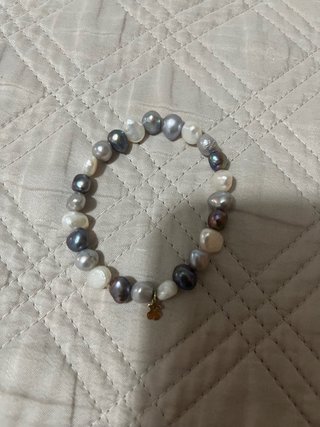 Pulsera Tous perlas multicolor con charm oro