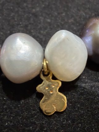 Pulsera Tous perlas multicolor con charm oro