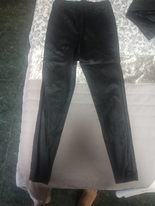 Pantalón cuero cintura engomada
