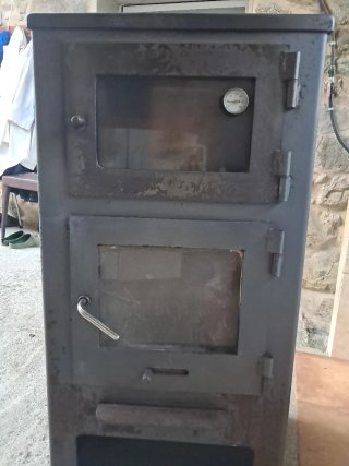 Cocina de leña con horno