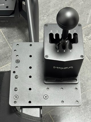 Simulador completo MOZA R5 + Shifter H + Playseat