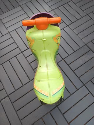 Moto correpasillos infantil dinosaurio