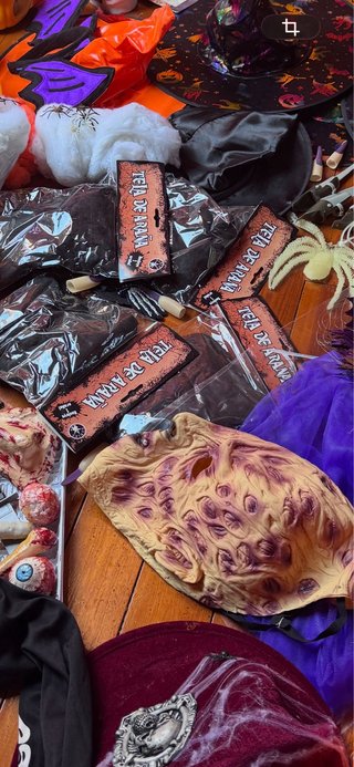 Kit completo Halloween: decorazioni e costumi