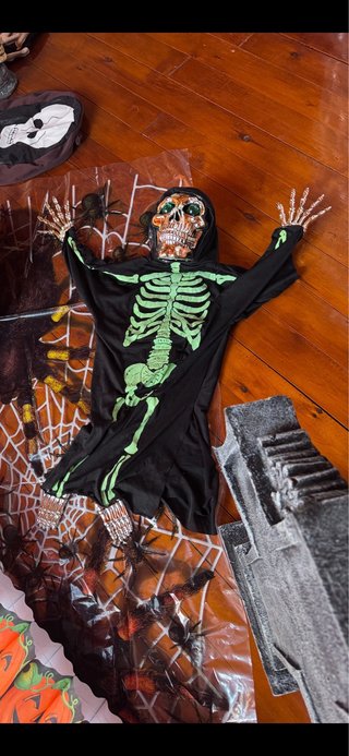 Kit completo Halloween: decorazioni e costumi