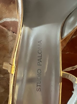 Zapatos camel Studio Paloma Talla 39