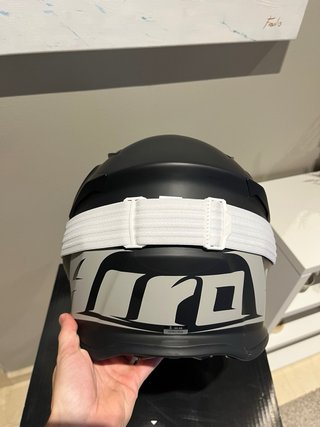 Casco Airoh Aviator Ace 2
