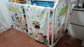 Cama Montessori Blanca con Cortinas