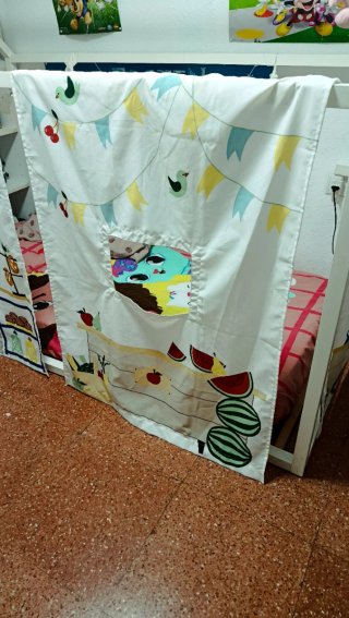 Cama Montessori Blanca con Cortinas