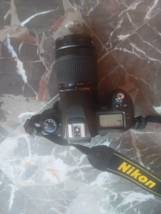 Cámara Nikon D80 con Accesorios y Mochila