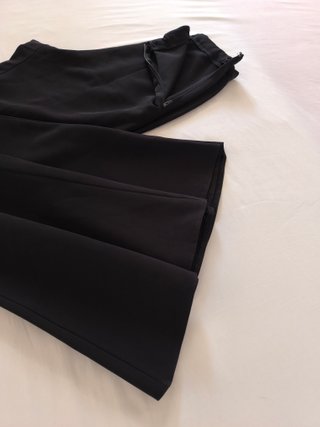 Pantalón vestir acampanado negro