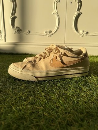 Zapatillas Nike Court Legacy Talla 40 Beige/Rosa