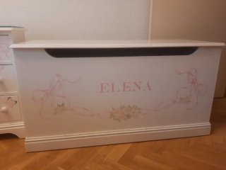 Mesilla y baúl infantil Elena