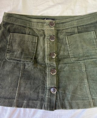 Falda Zara verde militar Talla L